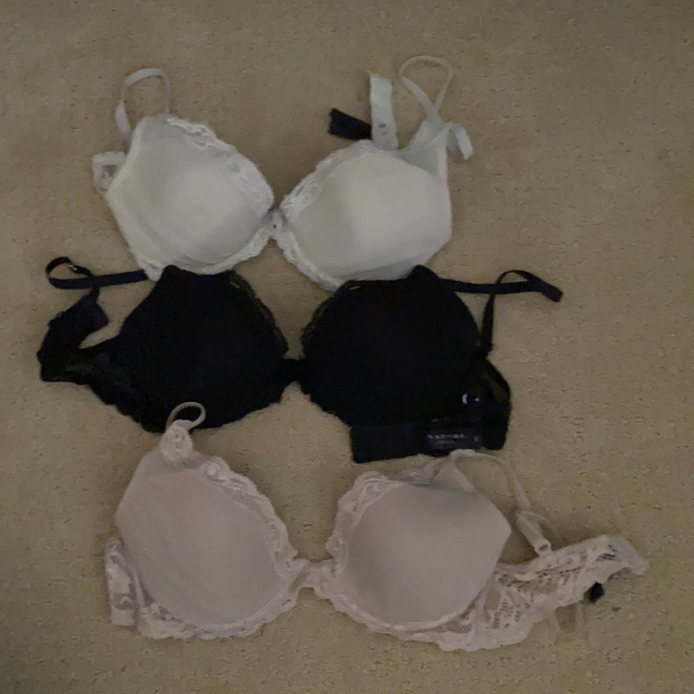 Three Natori bras sized 36C - sold together